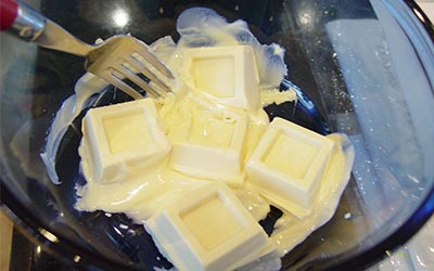 white chocolate sauce